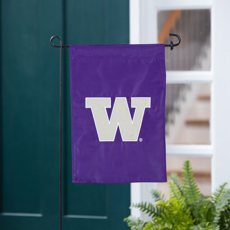 University of Washington Huskies Garden Flag